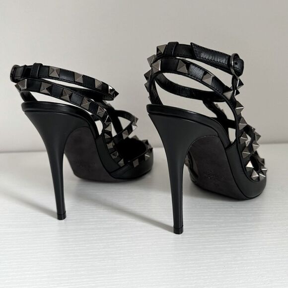 ⭕️ VALENTINO Sandals Heels Black Leather Rockstud Ankle Strap 39 - Picture 3 of 11
